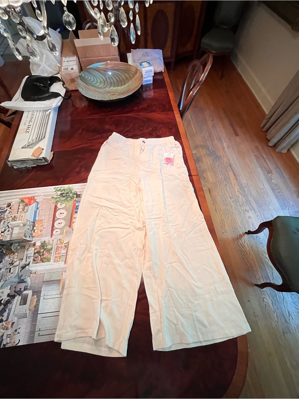 Wide-Leg Women’s Jeans in Light Cream